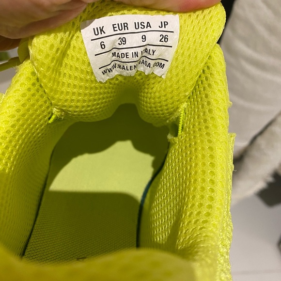 Balenciaga Phantom Low Top Sneakers - Picture 4 of 4